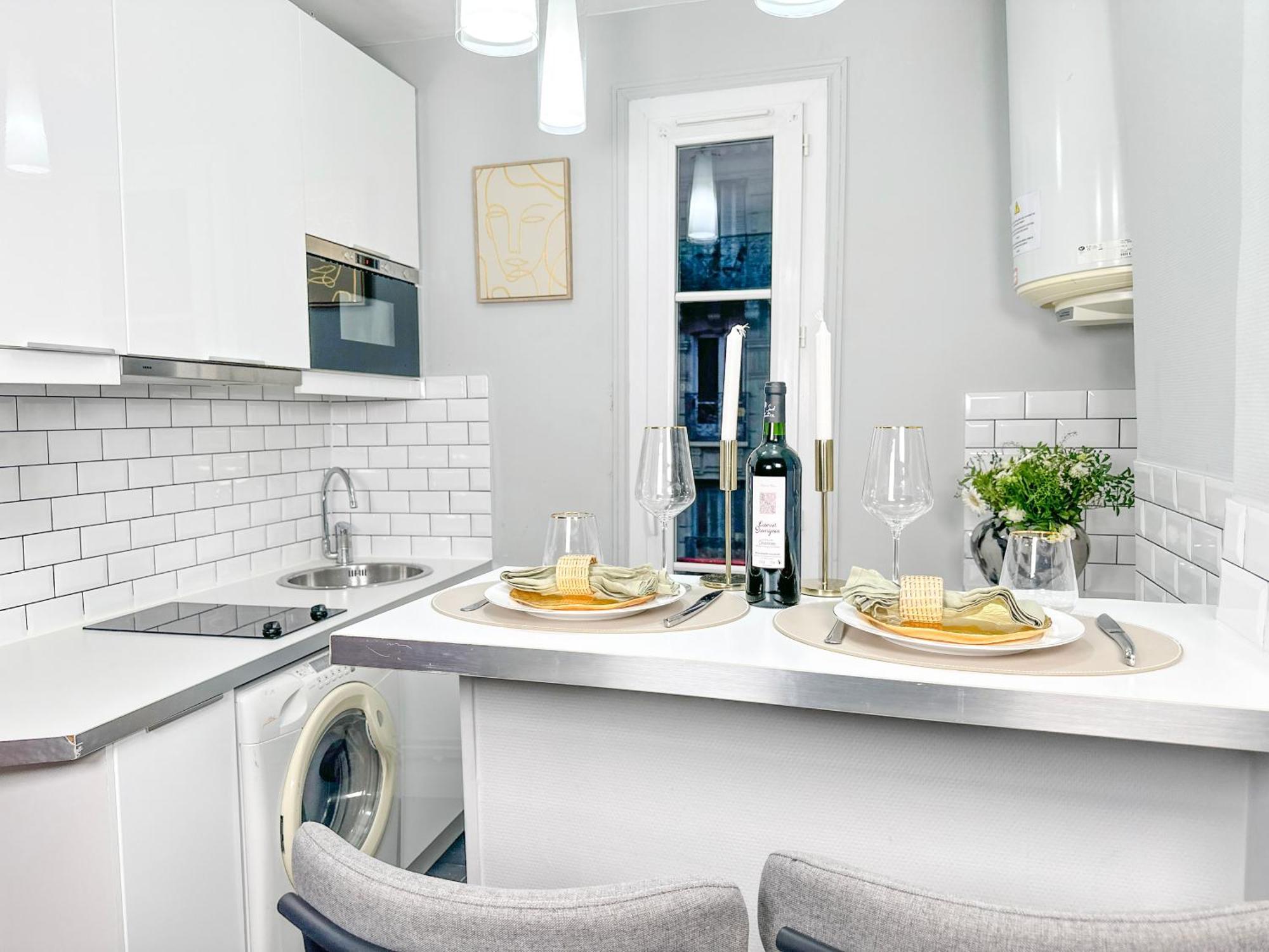 Stunning Apartment Near Eiffel Tower ปารีส ภายนอก รูปภาพ